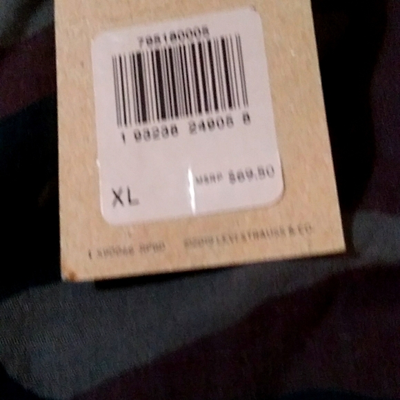 MEN, NWT LEVI,S - Picture 4 of 9